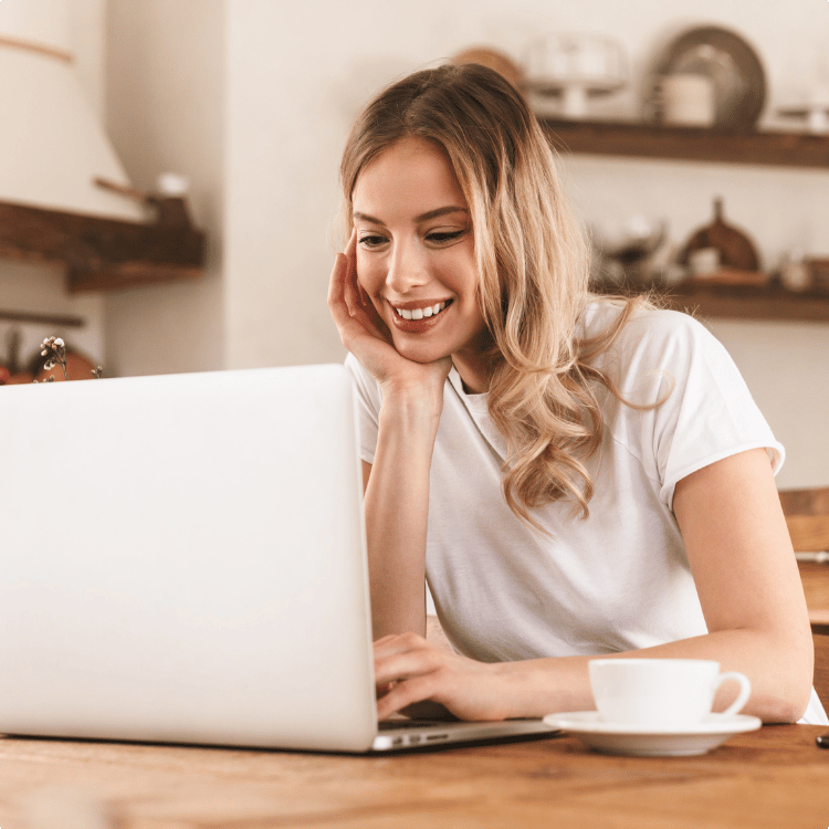 Woman_working_on_DTC_Website